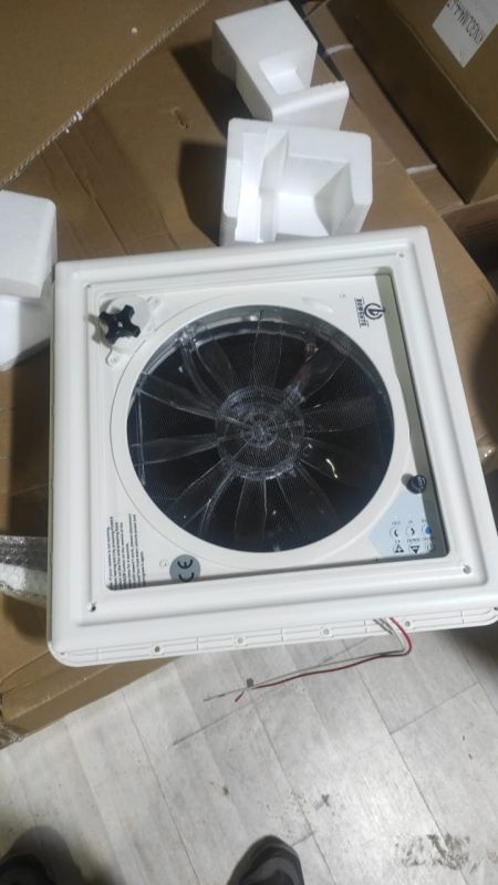 Накрышный люк с вентилятором T5000 (YDH.SG.0151) 40x40 см, 12В, 35 Вт Модель/Артикул: YDH.SG.0151 / T5000